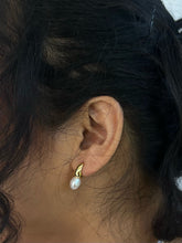 Load image into Gallery viewer, Lina Earrings
