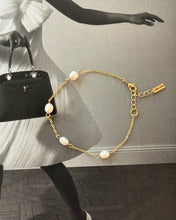 Load image into Gallery viewer, Maisie Bracelet
