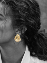 Load image into Gallery viewer, Juliet Earrings
