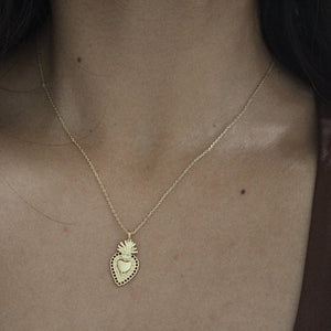 Dainty Corazón Sagrado Necklace